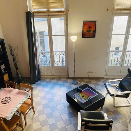 Apartamento Grand studio meublé et équipé plein centre Montpellier Exterior foto