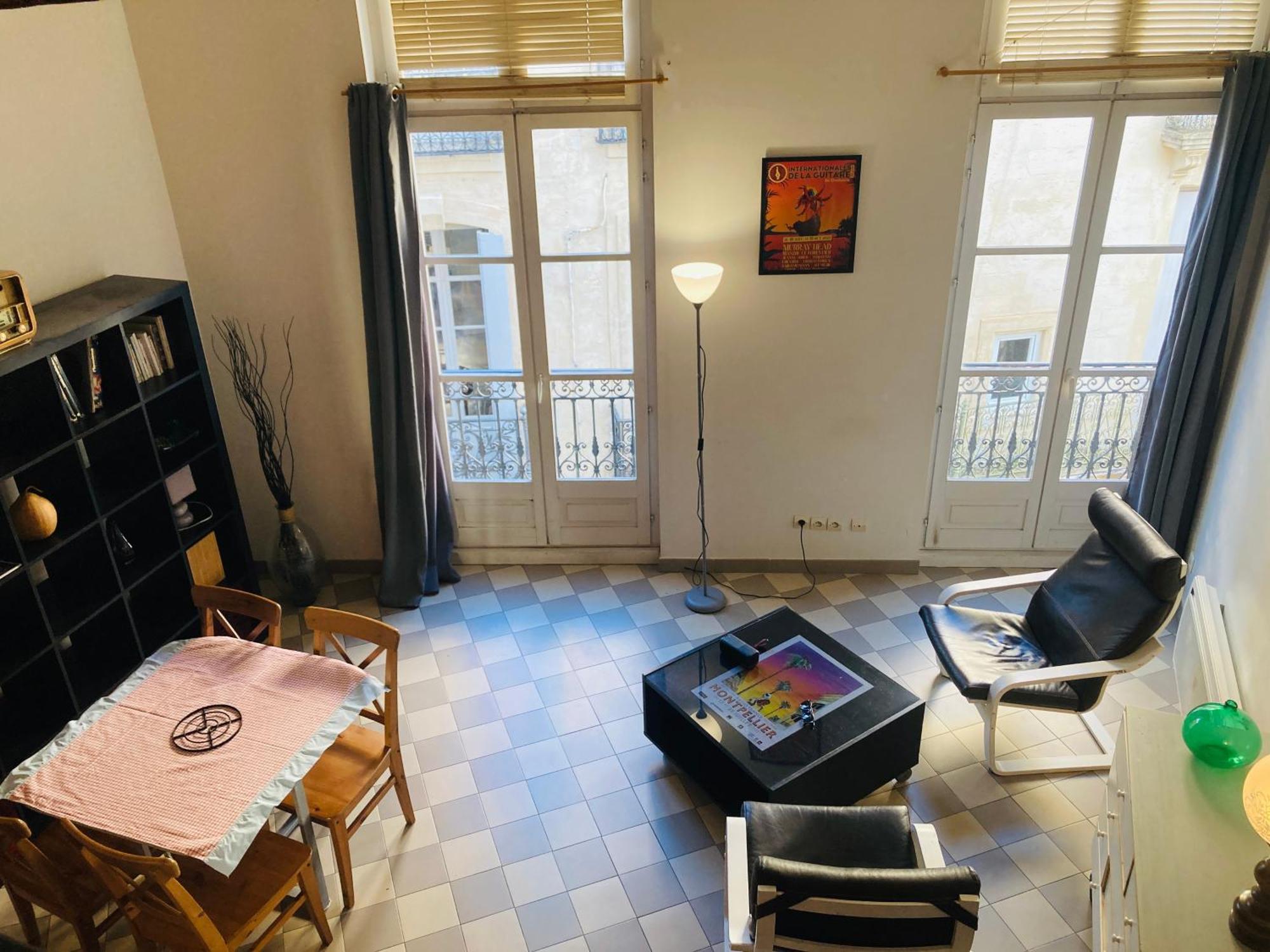 Apartamento Grand studio meublé et équipé plein centre Montpellier Exterior foto